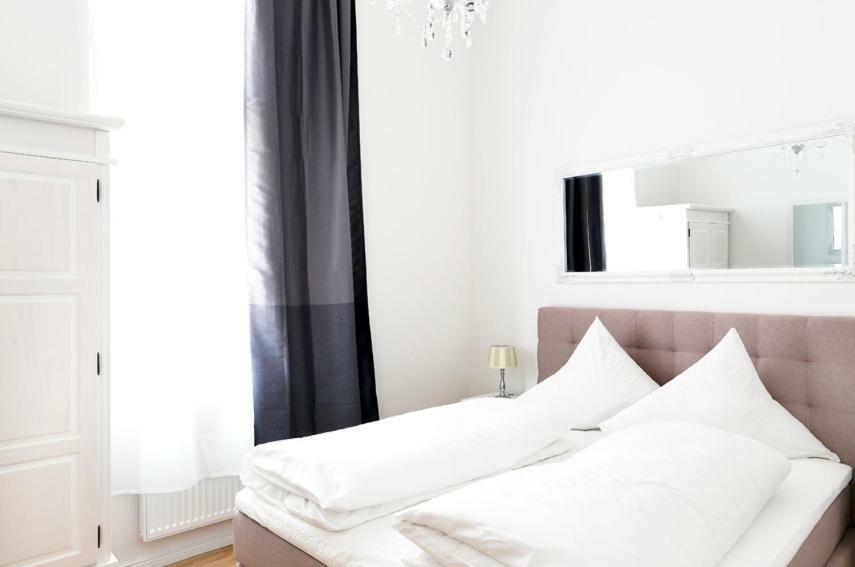 Sc 03 By Rockchair Apartments L Superhost Status L 2 Bedrooms Boxspringbeds Balcony Elevator - Cozy Family & Business Flair Welcomes You! Berlin Exterior foto